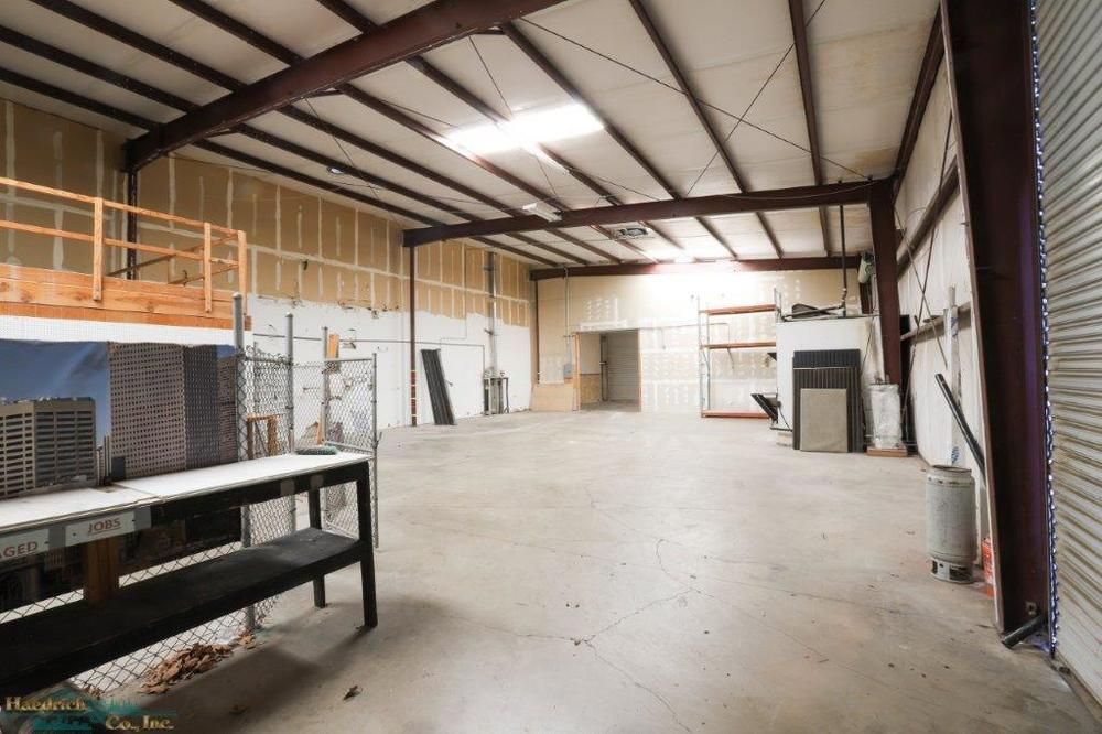 20250 Skypark Dr, Redding, CA 96002